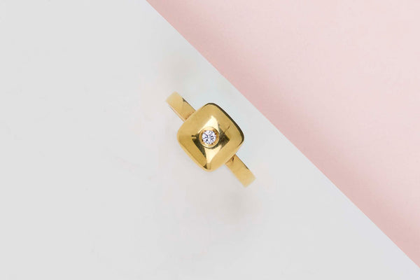 18ct. Yellow Gold Ring - Diamond - Size 53