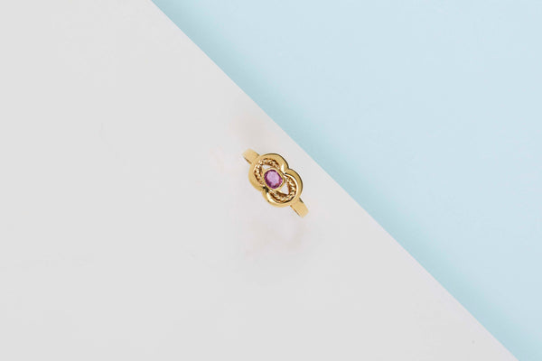 18ct. Yellow Gold Ring - Ruby - Size 55