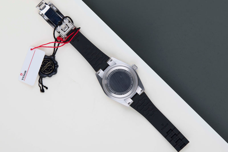 Black Bay 41 'Black Dial - Rubber'