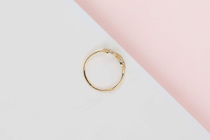 18ct. Yellow Gold Ring - Diamonds - Size 53
