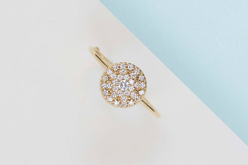 18ct. Yellow Gold Ring - Diamonds - Size 54