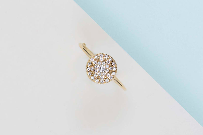 18ct. Yellow Gold Ring - Diamonds - Size 54