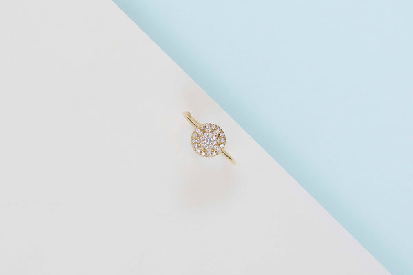 18ct. Yellow Gold Ring - Diamonds - Size 54