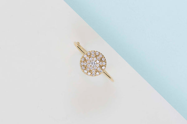 18ct. Yellow Gold Ring - Diamonds - Size 54