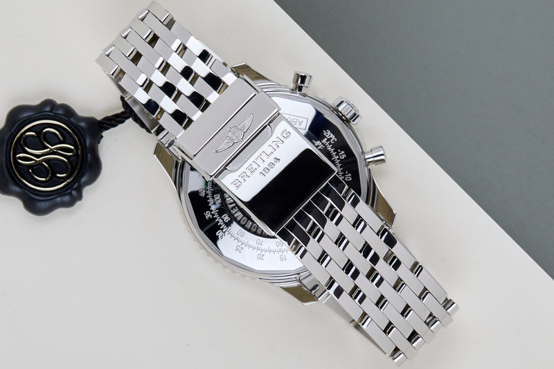 Navitimer 01 Chronograph 'Black Dial'