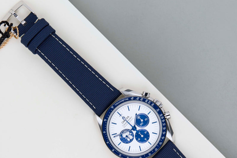 Speedmaster Professional Moonwatch 'Silver Snoopy Award'