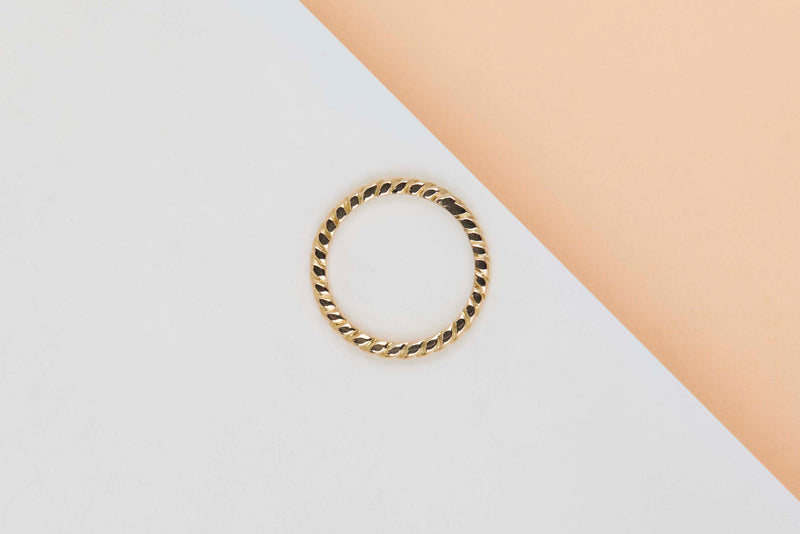 18ct. Yellow Gold Ring - Size 54