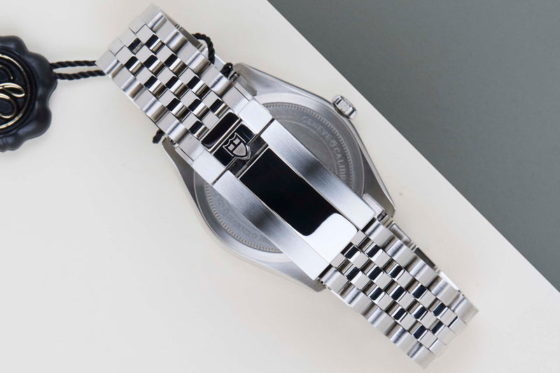 Black Bay One 36 'Anthracite Dial'