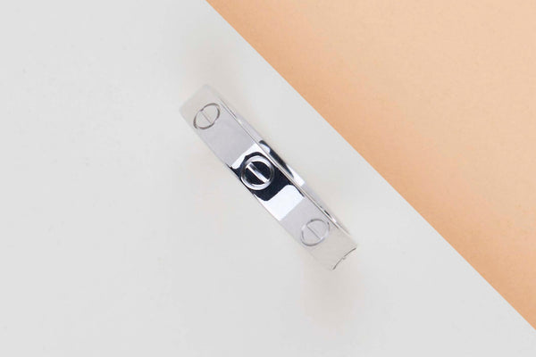 Love Ring Small - White Gold - Size 55 - B&P