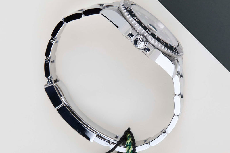 GMT-Master II 'Black - Chromalight Dial'