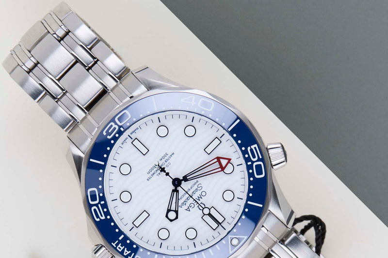 Seamaster Diver 300M 'White Wave Dial - America's Cup'