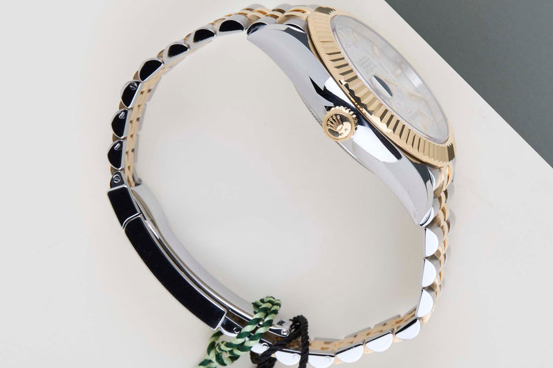 Sky-Dweller 'White Dial - Jubilee'