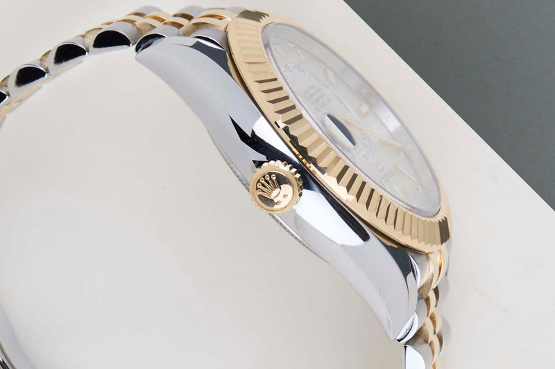 Sky-Dweller 'White Dial - Jubilee'