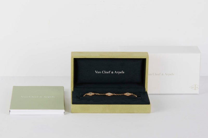 Vintage Alhambra Bracelet - 5 Motifs - Yellow Gold & Mother Of Pearl - 19,5cm - B&P