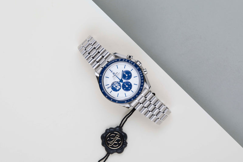 Speedmaster Professional Moonwatch 'Silver Snoopy Award'