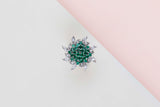 Ring - 18ct. White Gold - Emerald & Diamonds - Size 52
