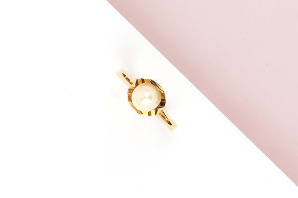 18 ct. Yellow Gold Ring - Pearl
