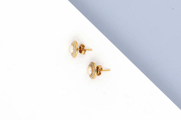 18 ct. Yellow Gold Earrings - Pearl