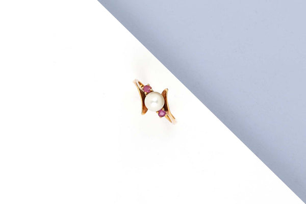 18 ct. Yellow Gold Ring - Pearl - Ruby