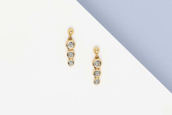 18 CT. Yellow Gold Earrings - Diamond