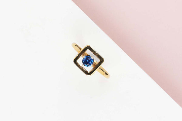 18 CT. Yellow Gold Ring - Sapphire