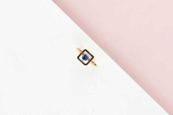 18 CT. Yellow Gold Ring - Sapphire