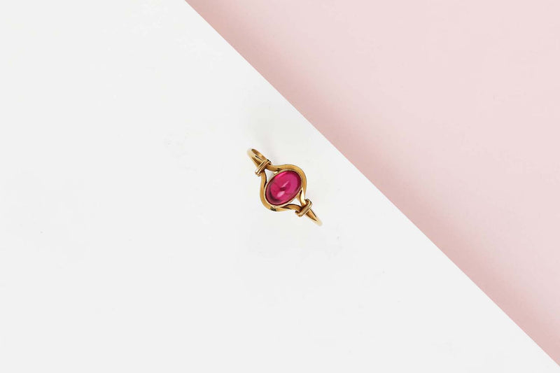 18 CT. Yellow Gold Ring - Ruby