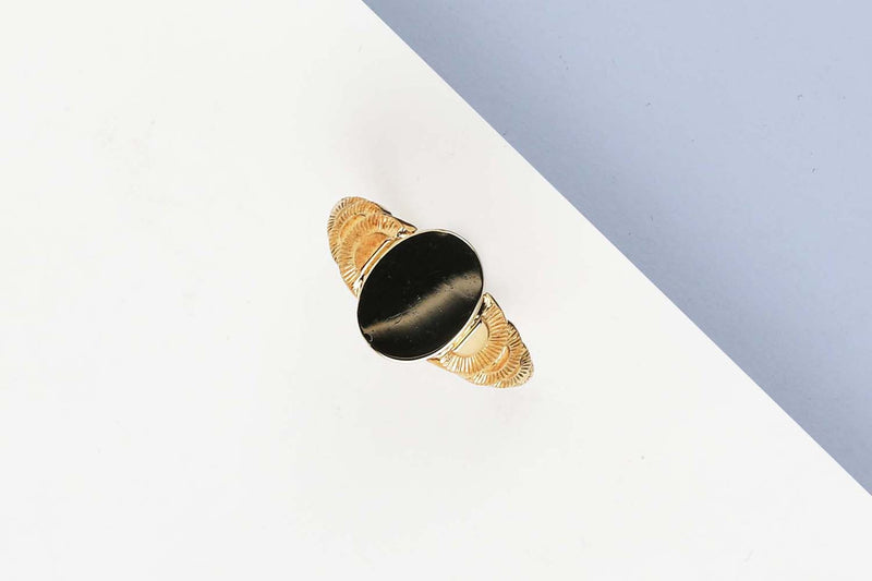 18 CT. Yellow Gold Ring