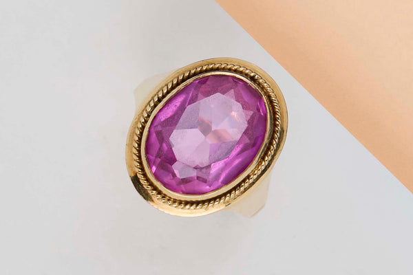 18 ct. Yellow Gold Ring - Synthetic Tourmaline - Size 56