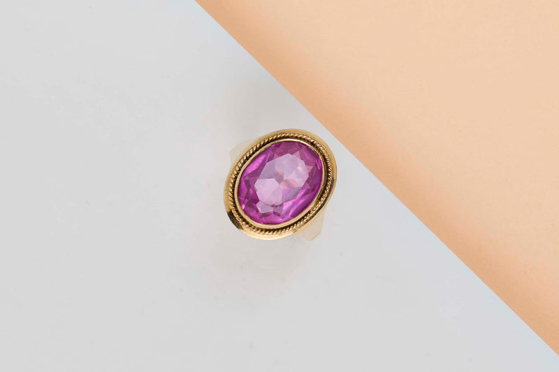 18 ct. Yellow Gold Ring - Synthetic Tourmaline - Size 56