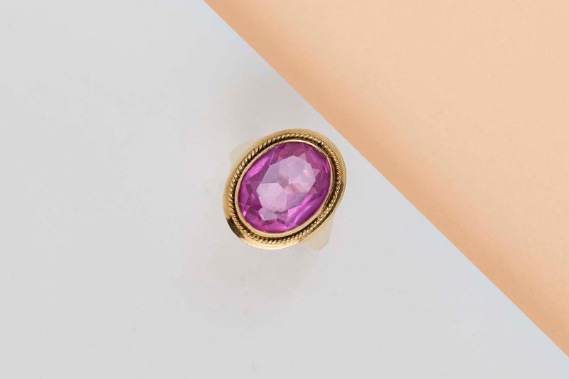 18 ct. Yellow Gold Ring - Synthetic Tourmaline - Size 56