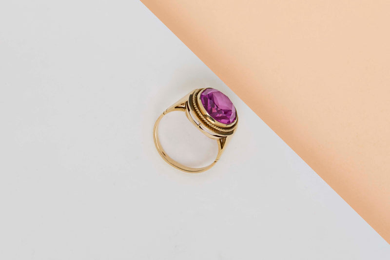18 ct. Yellow Gold Ring - Synthetic Tourmaline - Size 56