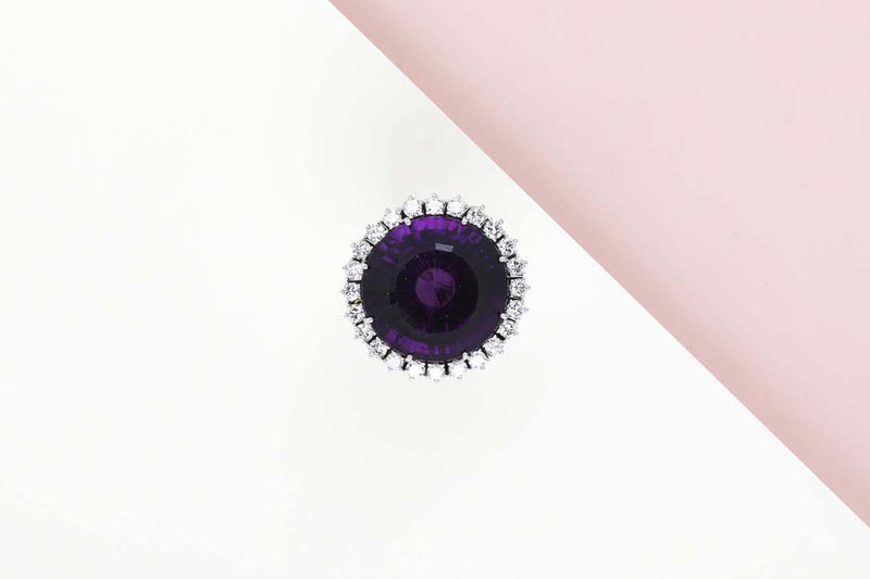 18ct. White Gold Ring - Size 59 - Amethyst - 24 Diamonds
