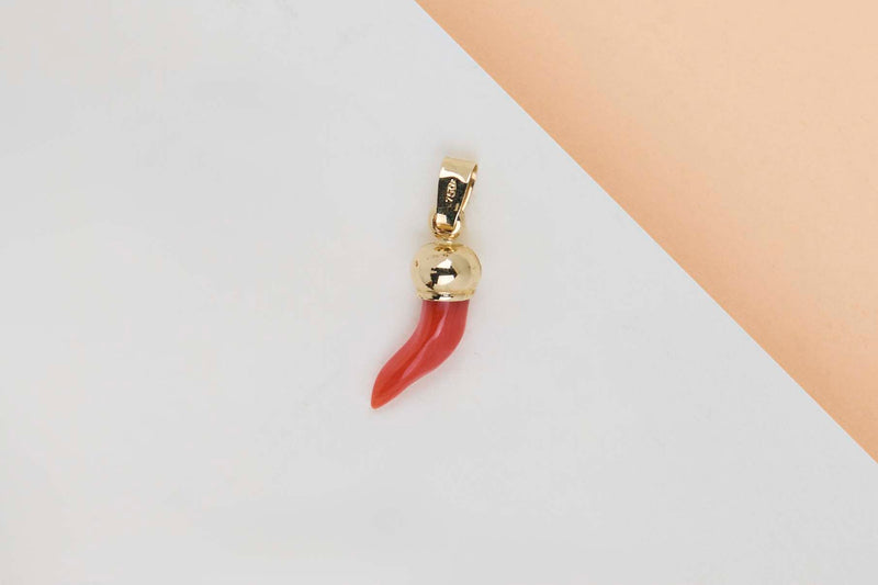18ct. Yellow Gold Pendant - Bloodcoral