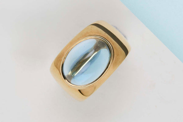 18ct. Yellow Gold Ring - Blue Topaz - Size 53