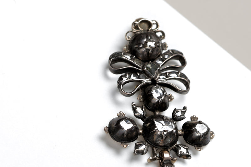 Silver Pendant - Diamond