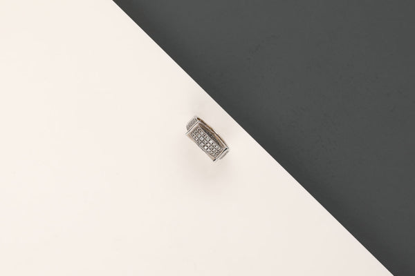 18 ct. White Gold Ring - Diamonds