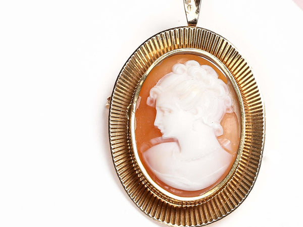 18 ct. Yellow Gold Brooch - Cameo